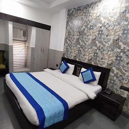 ניו דלהי Hotel Crystal Palace מראה חיצוני תמונה