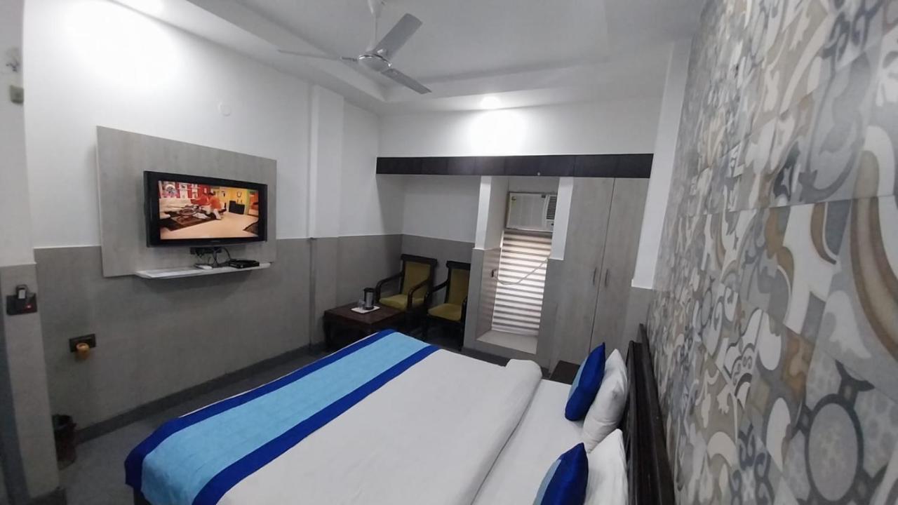 ניו דלהי Hotel Crystal Palace מראה חיצוני תמונה